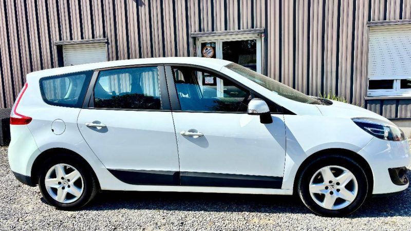 RENAULT  MEGANE SCENIC GRAND SCENIC 1.5 DCI AUTHENTIQUE 2012