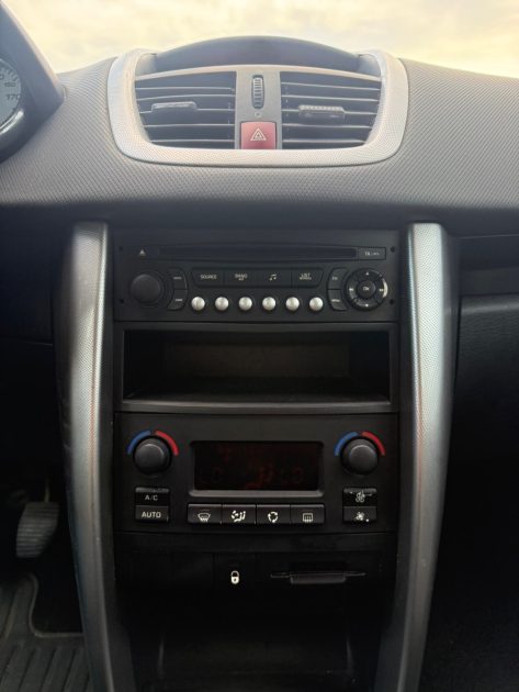 Peugeot 207 1.6 HDI 110 Ch Garantie 