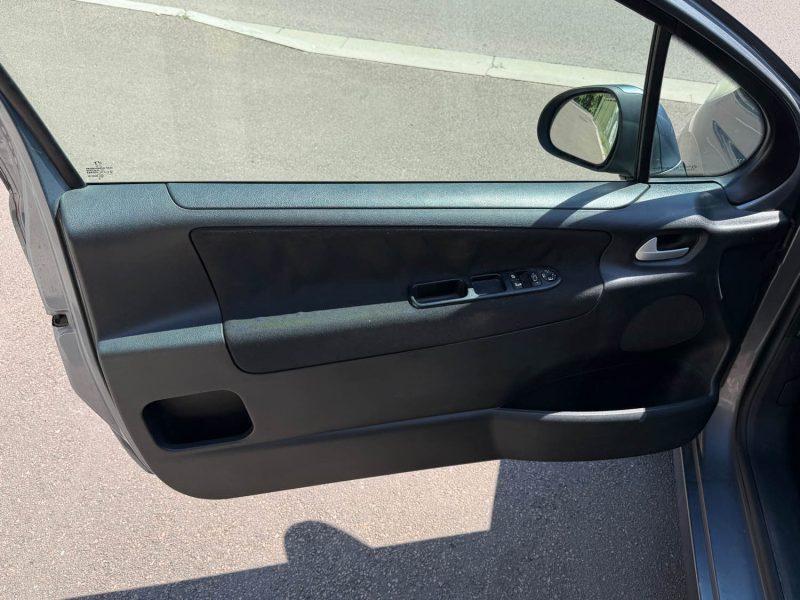 PEUGEOT 207 1.4 HDI 70CV TRENDY 