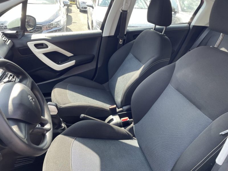 PEUGEOT 208 1.2 PURE TECH 68 LIKE 2018