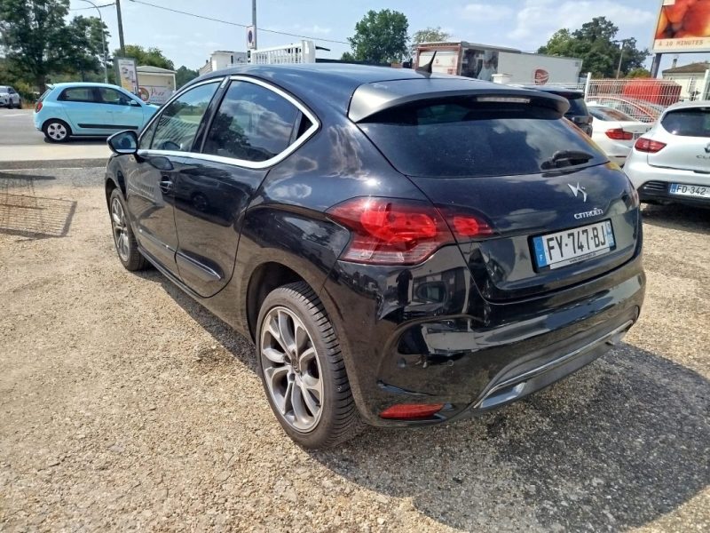 CITROEN DS4 1,6 THP 200 CH SPORT CHIC MAI 2012