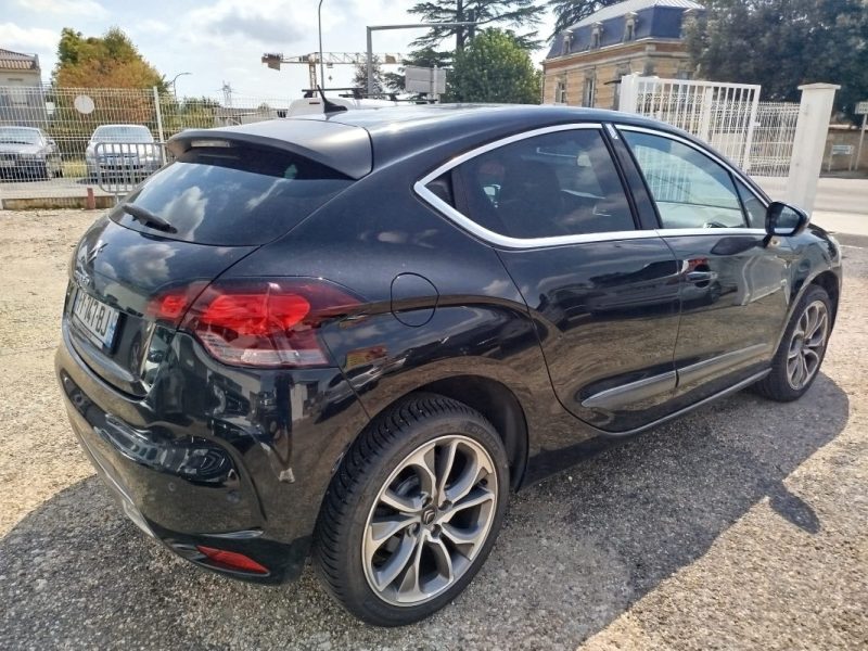 CITROEN DS4 1,6 THP 200 CH SPORT CHIC MAI 2012
