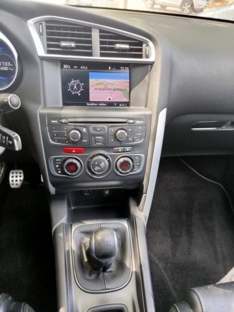 CITROEN DS4 1,6 THP 200 CH SPORT CHIC MAI 2012