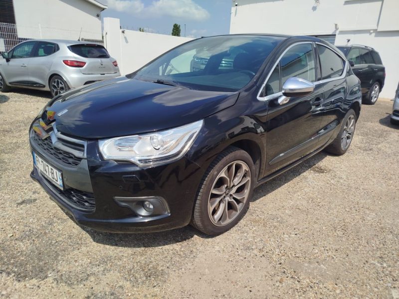 CITROEN DS4 1,6 THP 200 CH SPORT CHIC MAI 2012