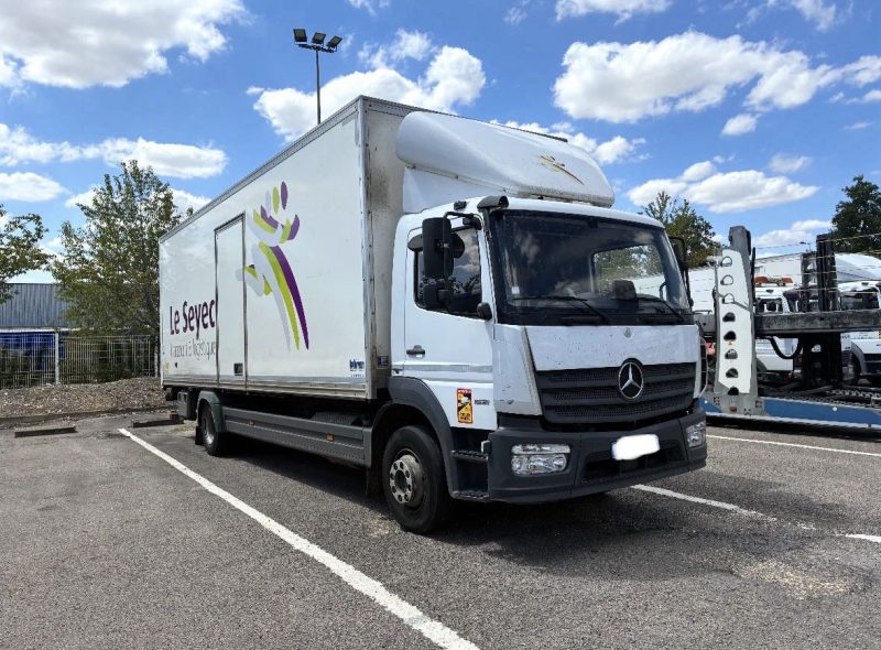 MERCEDES ATEGO  2018