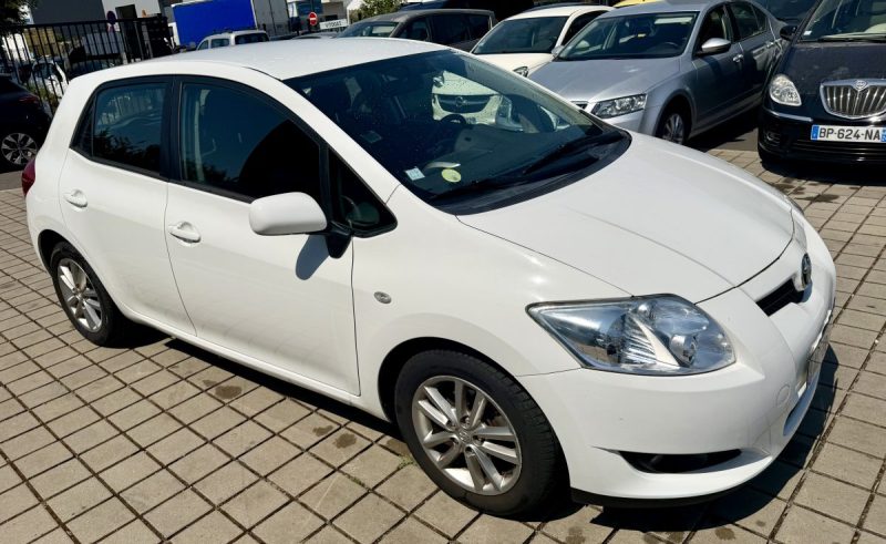 TOYOTA AURIS 132 VVTI DYNAMIC MMT 2009
