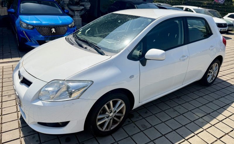 TOYOTA AURIS 132 VVTI DYNAMIC MMT 2009