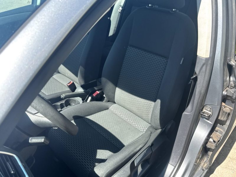 VOLKSWAGEN GOLF 1.2 TSI 85CH TRENDLINE 2012