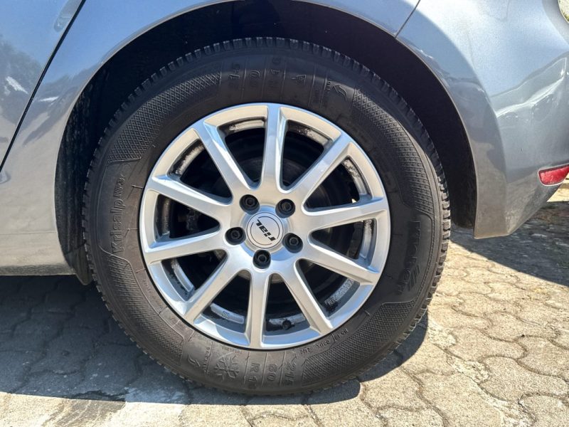 VOLKSWAGEN GOLF 1.2 TSI 85CH TRENDLINE 2012