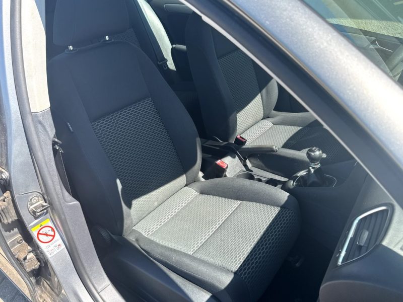VOLKSWAGEN GOLF 1.2 TSI 85CH TRENDLINE 2012