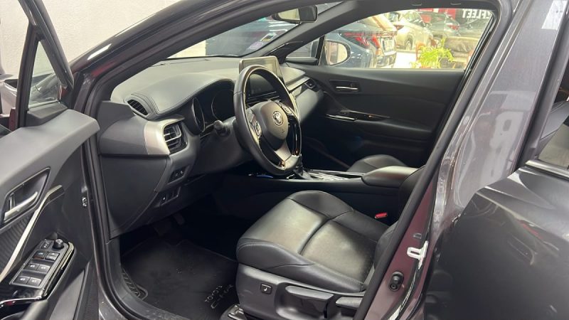 TOYOTA C-HR SUV HYBRIDE 1.8 GRAPHIC PREMIUM 122cv + CUIR/1 ERE MAIN/TVA RECUPERABLE