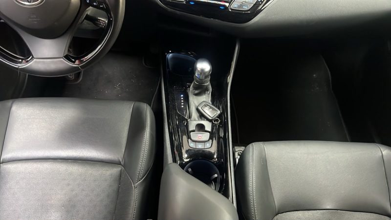 TOYOTA C-HR SUV HYBRIDE 1.8 GRAPHIC PREMIUM 122cv + CUIR/1 ERE MAIN/TVA RECUPERABLE