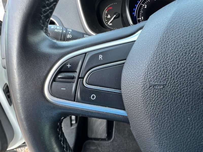 RENAULT MEGANE ESTATE 1.3 TCE 140 ch BUSINESS INTENS EDC