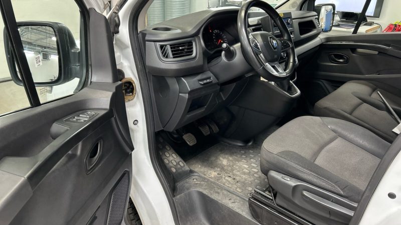 RENAULT TRAFIC L2H1 2.0 DCI 130