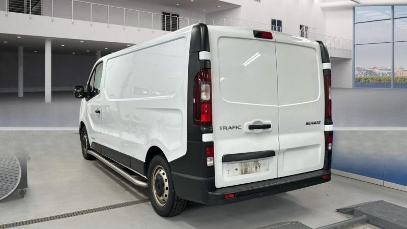 RENAULT TRAFIC L2H1 2.0 DCI 130