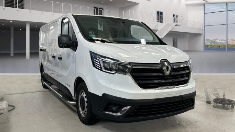 RENAULT TRAFIC L2H1 2.0 DCI 130