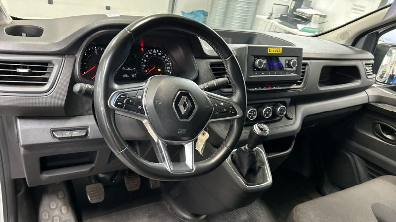 RENAULT TRAFIC L2H1 2.0 DCI 130