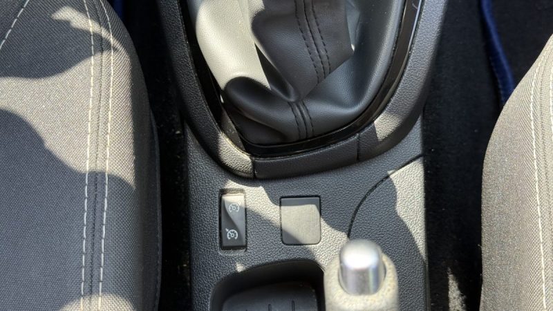 RENAULT CLIO IV 1.2 16V 75 LIMITED 2015