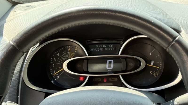 RENAULT CLIO IV 1.2 16V 75 LIMITED 2015
