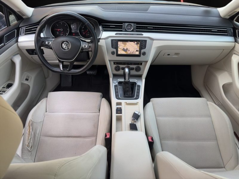 VOLKSWAGEN PASSAT SW 2.0 TDI 150 cv Confortline Business DSG6 / Toit ouvrant panoramique