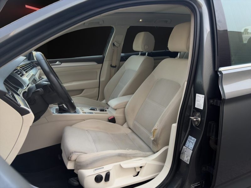 VOLKSWAGEN PASSAT SW 2.0 TDI 150 cv Confortline Business DSG6 / Toit ouvrant panoramique