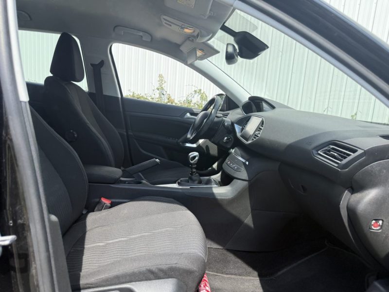PEUGEOT 308 II 1.6 BLUE HDI 115 ALLURE 2017