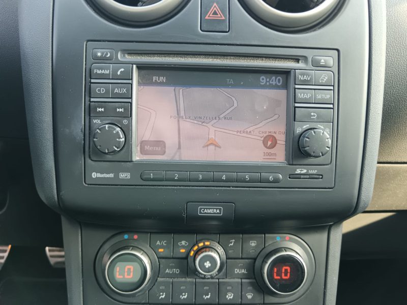 NISSAN QASHQAI 1.5 DCI 110 cv Connect Edition / Toit Pano Bluetooth / DISTRIBUTION + EMBRAYAGE NEUFS