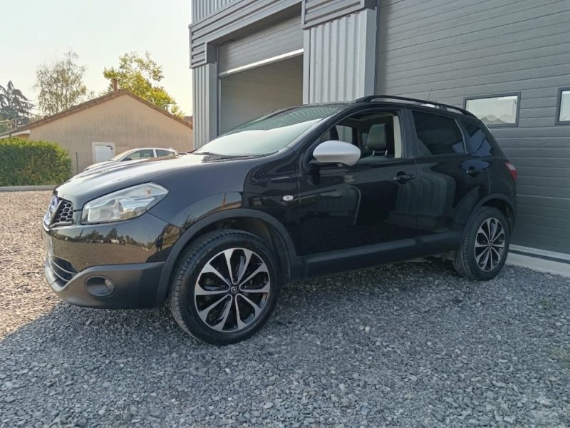 NISSAN QASHQAI 1.5 DCI 110 cv Connect Edition / Toit Pano Bluetooth / DISTRIBUTION + EMBRAYAGE NEUFS