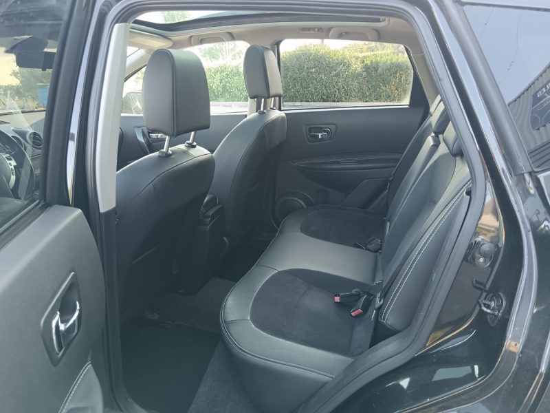 NISSAN QASHQAI 1.5 DCI 110 cv Connect Edition / Toit Pano Bluetooth / DISTRIBUTION + EMBRAYAGE NEUFS