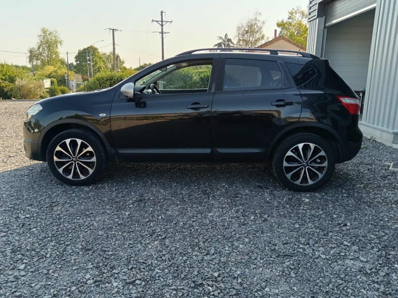 NISSAN QASHQAI 1.5 DCI 110 cv Connect Edition / Toit Pano Bluetooth / DISTRIBUTION + EMBRAYAGE NEUFS