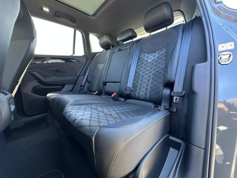 VOLKSWAGEN TIGUAN 2.0 TDI 150CV R-LINE DSG7 NEUF JAMAIS IMMATRICULÉ PRIX HT POUR EXPORT 