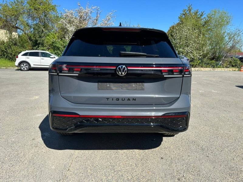 VOLKSWAGEN TIGUAN 2.0 TDI 150CV R-LINE DSG7 NEUF JAMAIS IMMATRICULÉ PRIX HT POUR EXPORT 