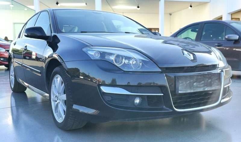 RENAULT LAGUNA 2.0 DCI 4CONTROL TOMTOM GARANTIE 6MOIS