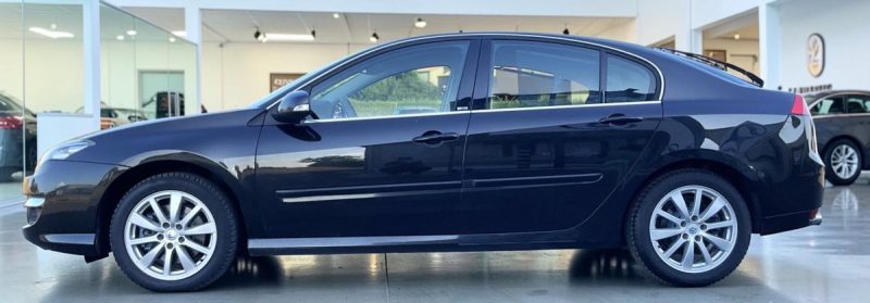 RENAULT LAGUNA 2.0 DCI 4CONTROL TOMTOM GARANTIE 6MOIS