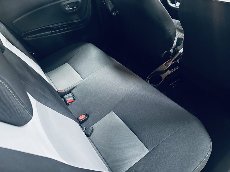 TOYOTA YARIS 100H DYNAMIC