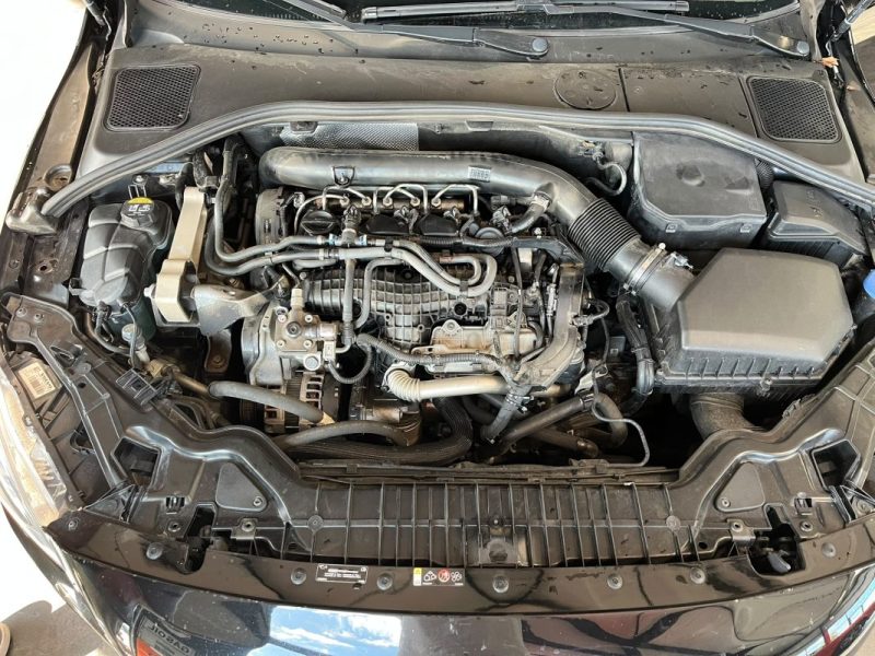🚗 VOLVO V60 D2 120 Ch ⚙️ R-DESIGN 🛋️ Cuir 📡 Radars de recul ❄️ Climatisation