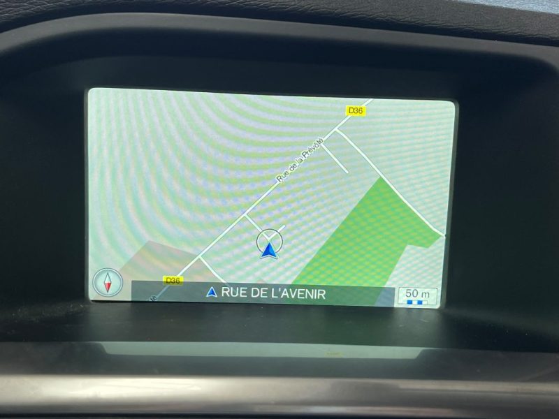 🚗 VOLVO V60 D2 120 Ch ⚙️ R-DESIGN 🛋️ Cuir 📡 Radars de recul ❄️ Climatisation