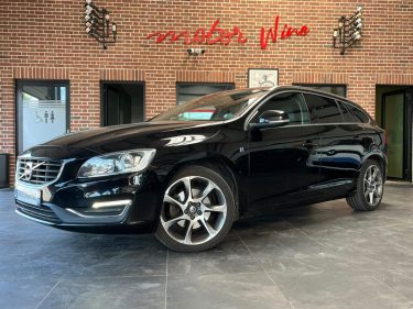 🚗 VOLVO V60 D2 120 Ch ⚙️ R-DESIGN 🛋️ Cuir 📡 Radars de recul ❄️ Climatisation