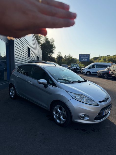 FORD FIESTA 1400 TDCI 70 AMBIENTE 2009