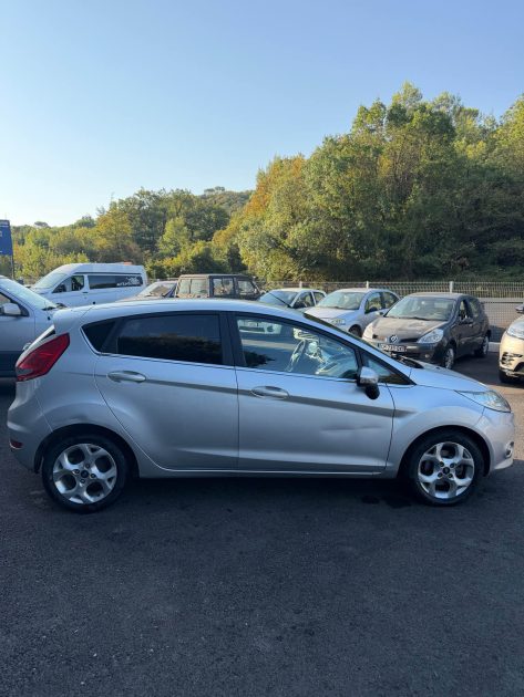FORD FIESTA 1400 TDCI 70 AMBIENTE 2009