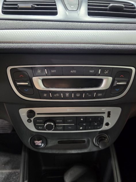 RENAULT MEGANE 3 III 1.6 DCI 130 DYNAMIQUE, 2ème Main, Radar de Recul, Clim, Entretien Renault