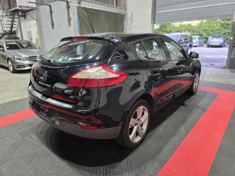 RENAULT MEGANE 3 III 1.6 DCI 130 DYNAMIQUE, 2ème Main, Radar de Recul, Clim, Entretien Renault
