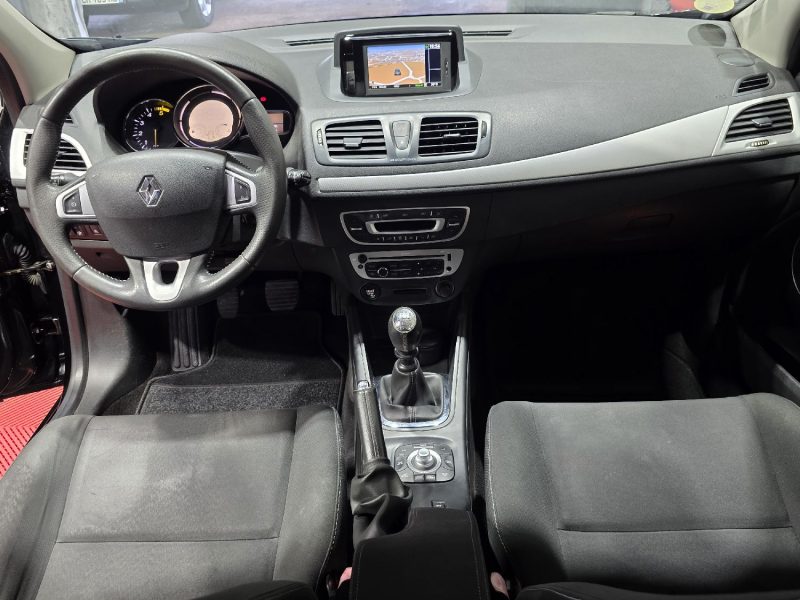 RENAULT MEGANE 3 III 1.6 DCI 130 DYNAMIQUE, 2ème Main, Radar de Recul, Clim, Entretien Renault