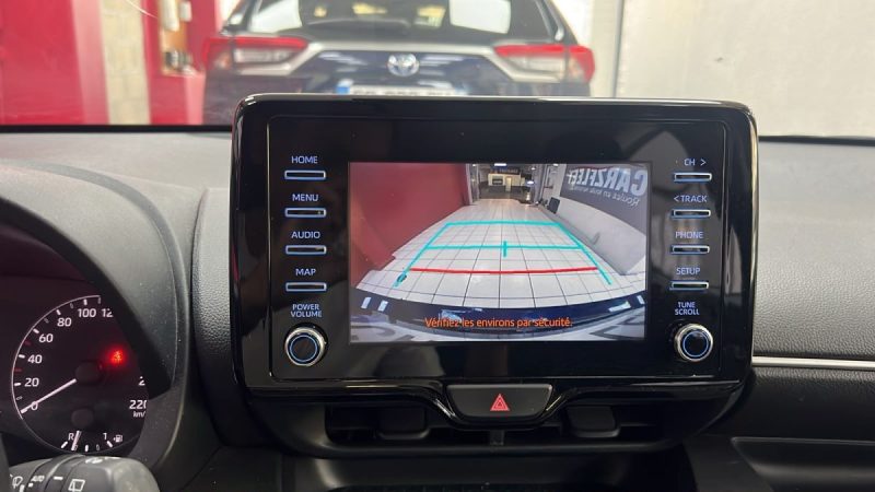 TOYOTA YARIS 4 DYNAMIC BUSINESS 116cv HYBRIDE/1 ERE MAIN/TVA RECUPERABLE