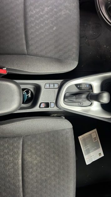 TOYOTA YARIS 4 DYNAMIC BUSINESS 116cv HYBRIDE/1 ERE MAIN/TVA RECUPERABLE