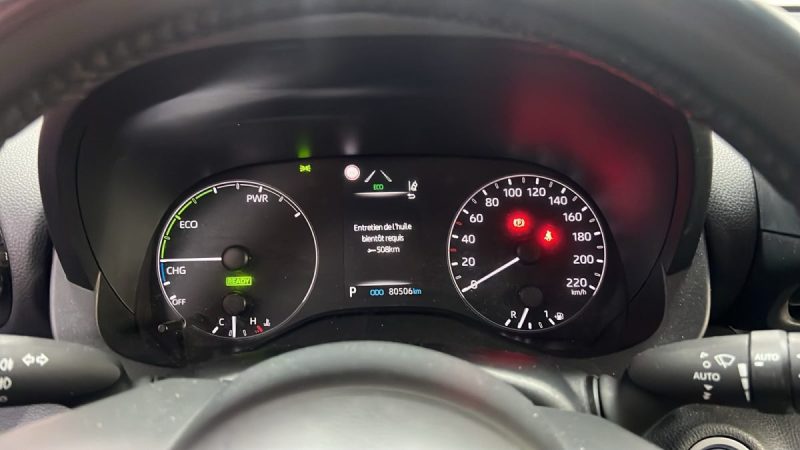 TOYOTA YARIS 4 DYNAMIC BUSINESS 116cv HYBRIDE/1 ERE MAIN/TVA RECUPERABLE