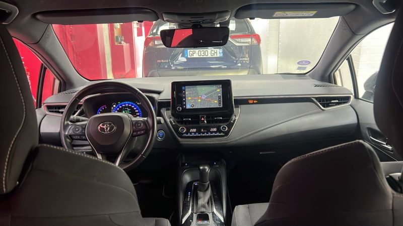 TOYOTA COROLLA TOURING SPORTS HYBRIDE 1.8 DYNAMIC BUSINESS 122cv/1 ERE MAIN/TVA RECUPERABLE