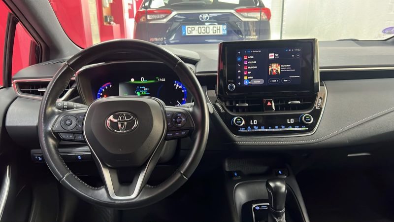 TOYOTA COROLLA TOURING SPORTS HYBRIDE 1.8 DYNAMIC BUSINESS 122cv/1 ERE MAIN/TVA RECUPERABLE