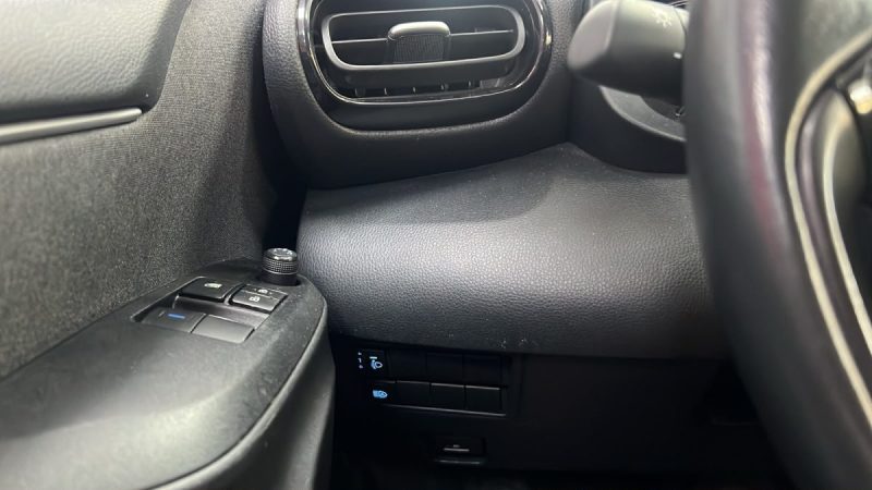 TOYOTA YARIS 4 DYNAMIC BUSINESS 116cv HYBRIDE/1 ERE MAIN/TVA RECUPERABLE