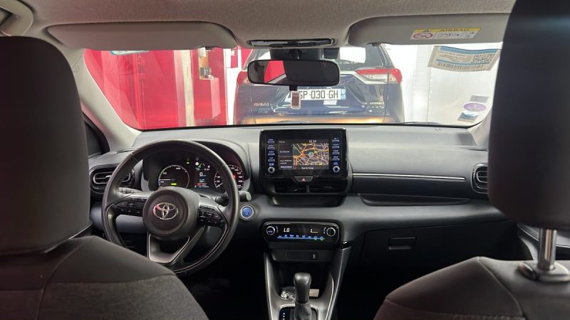 TOYOTA YARIS 4 DYNAMIC BUSINESS 116cv HYBRIDE/1 ERE MAIN/TVA RECUPERABLE